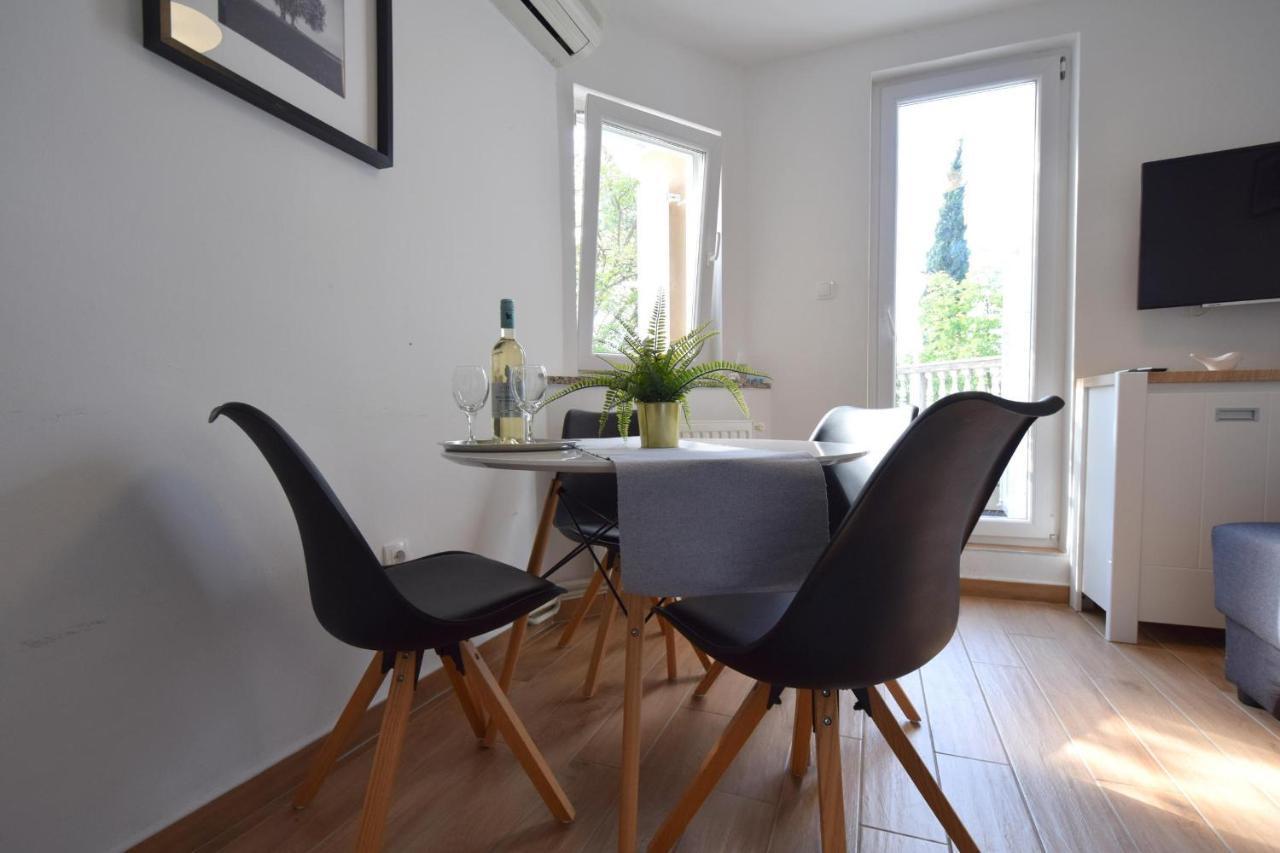 Apartments Julia Čižići Eksteriør billede
