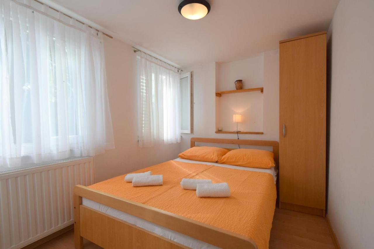 Apartments Julia Čižići Eksteriør billede