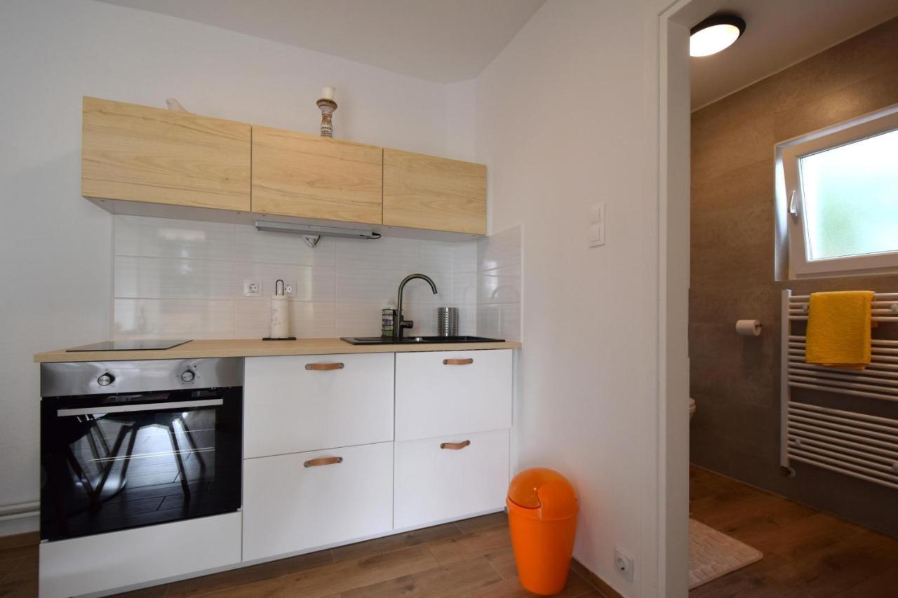 Apartments Julia Čižići Eksteriør billede