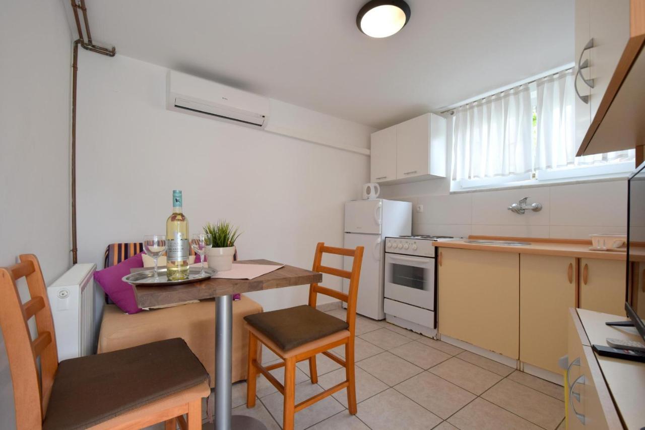 Apartments Julia Čižići Eksteriør billede