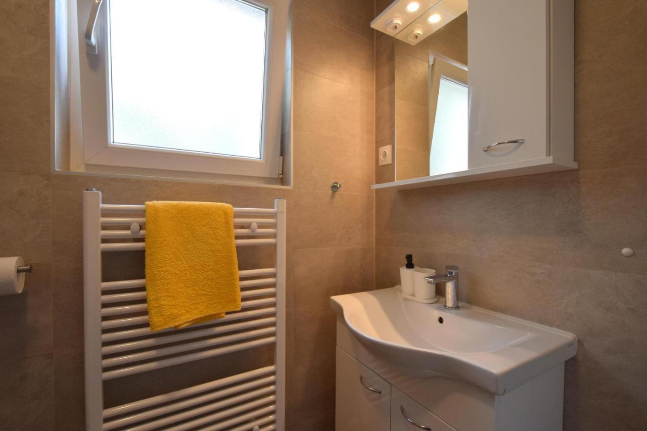 Apartments Julia Čižići Eksteriør billede